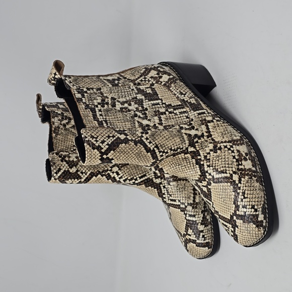 Nordstrom Nohazina Snakeskin Leather Pull On Booties Size 8 - Picture 1 of 6